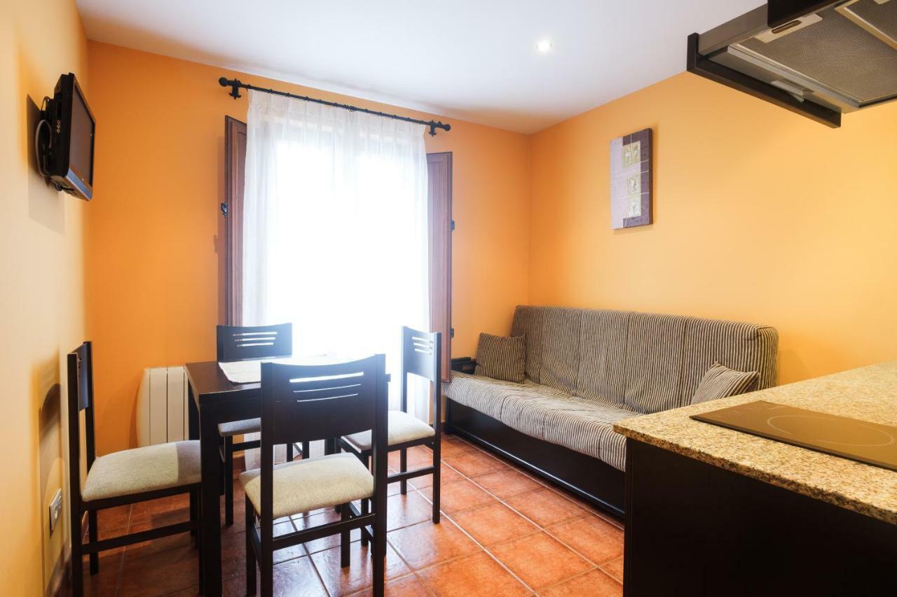 Apartamentos De Herminia Manzaneda  Exterior photo